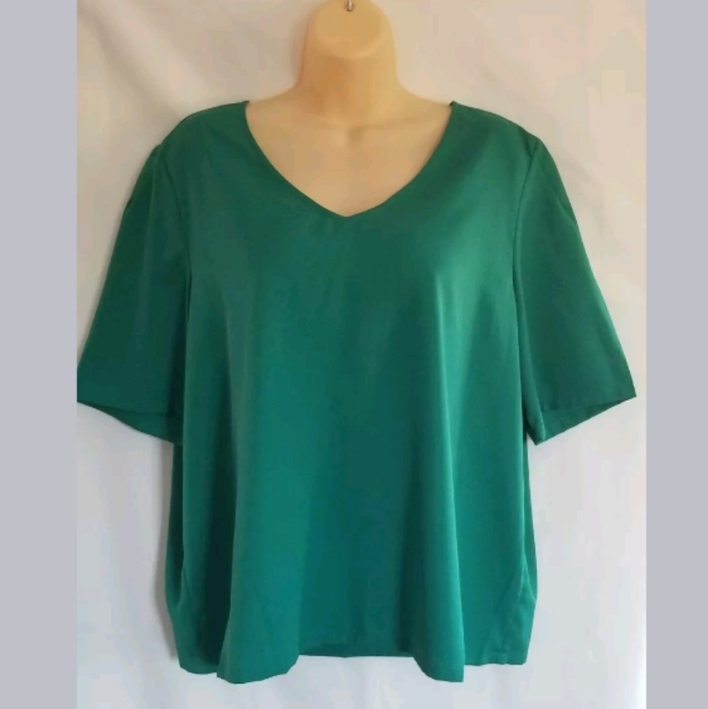 Womens Attention Green V Neck Short Sleeve Lightweight Blouse Size XL